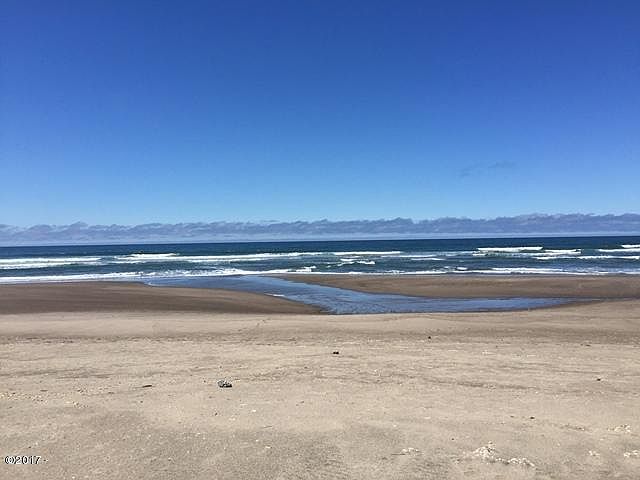 1st image of 375 Salishan Dr