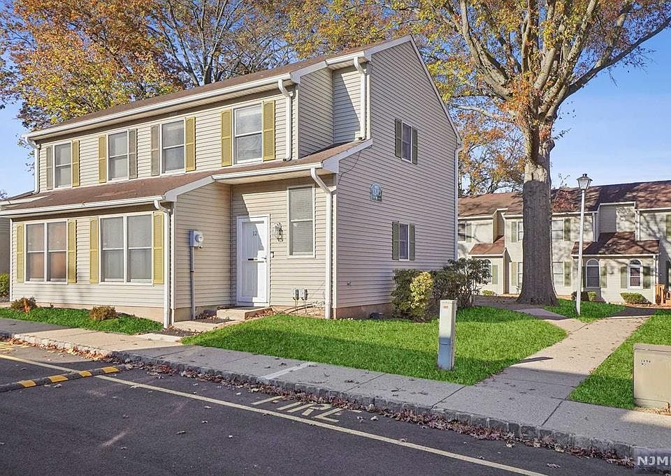 1st image of 660-666 Irvington Ave APT 12