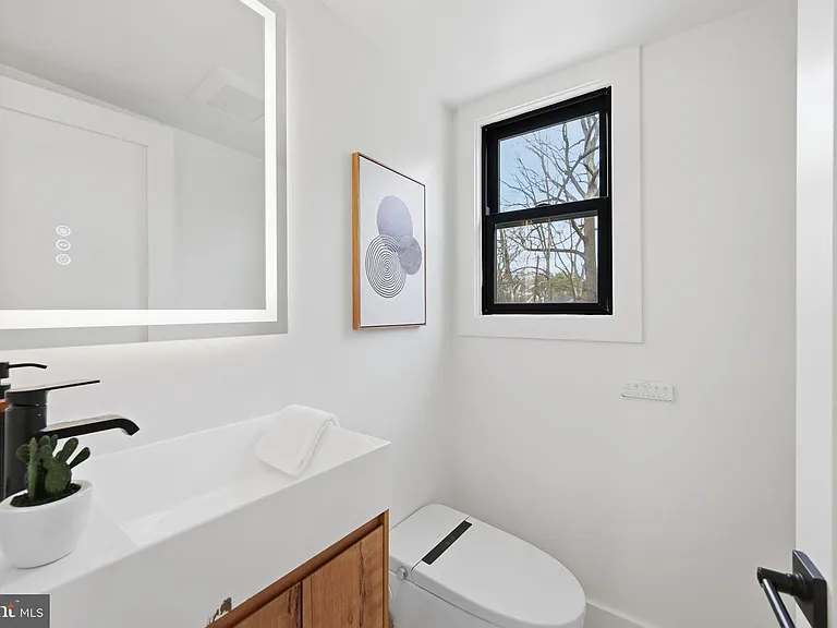 9200 Cedar Ln — Photo 17