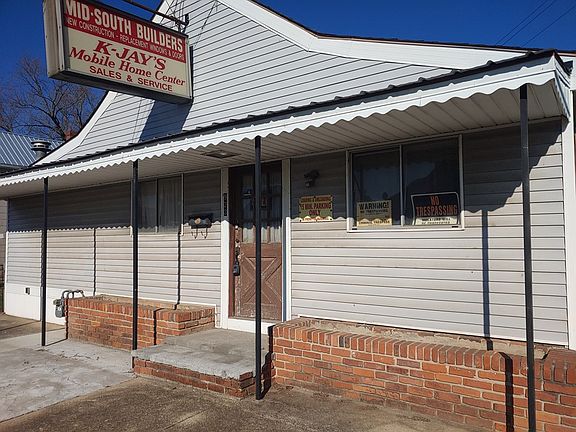 4th image of 923 Jefferson Ave