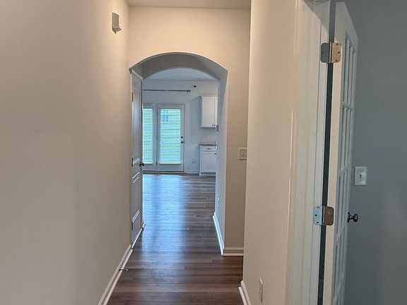 5th image of 4736 Bell West Dr