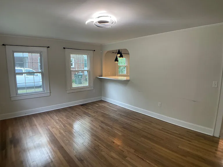 1015 Washington St — Photo 7