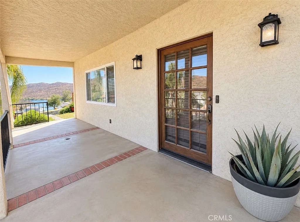 3 bed, 1450 sqft, $2,550 — Photo 2