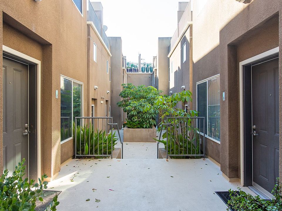 1st image of 10918 Morrison St APT 1