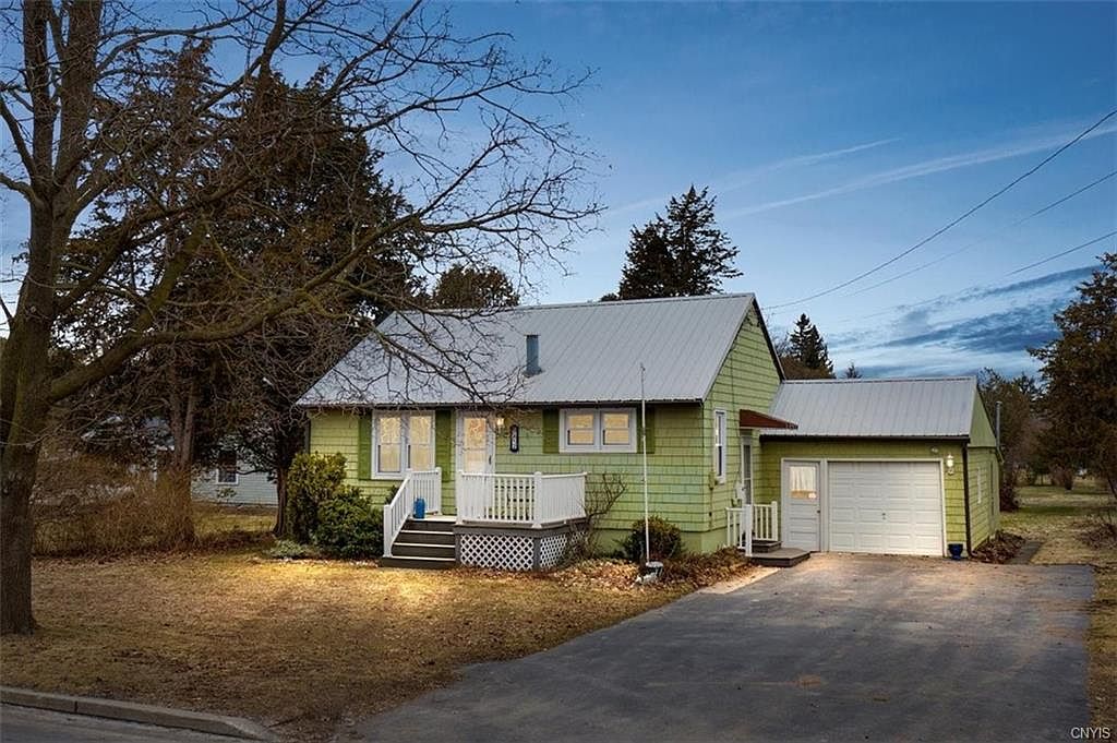 412 New Boston St Canastota Ny 13032 Zillow