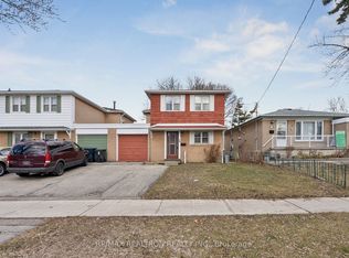 56 Green Bush Rd, Toronto, ON M2M 1P3