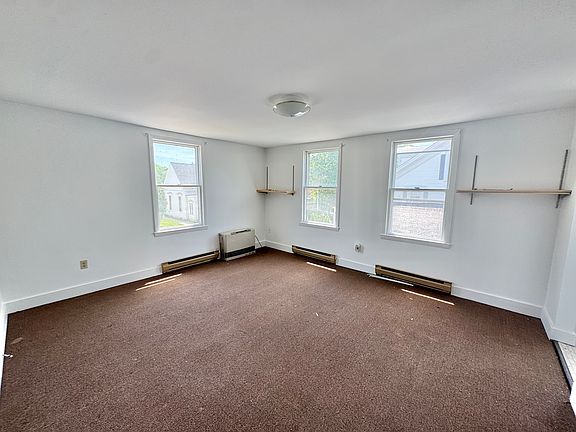 3rd image of 90 Franklin St #4