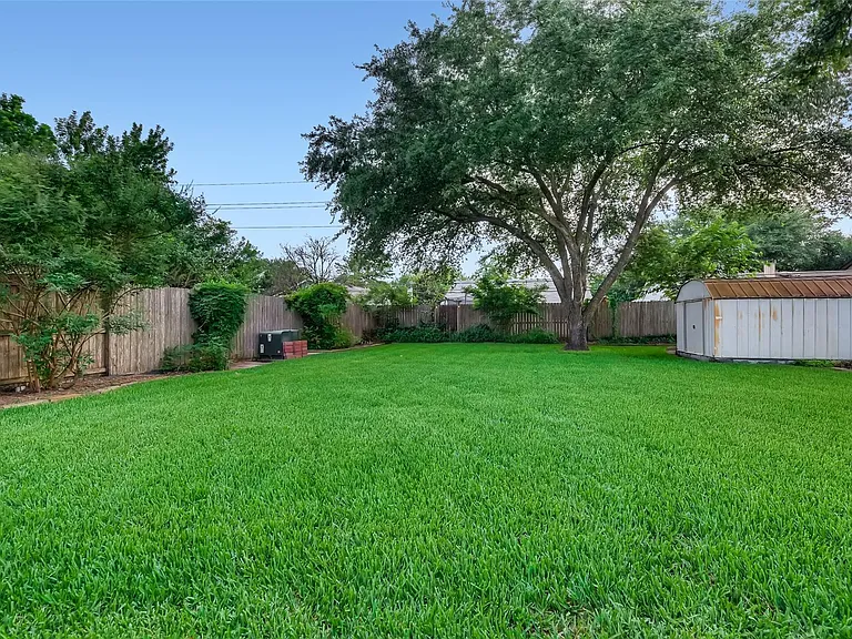 946 Mesa Terrace Dr — Photo 22