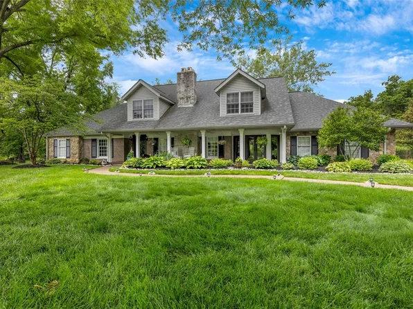 48 Bopp Ln, Saint Louis, MO 63131
