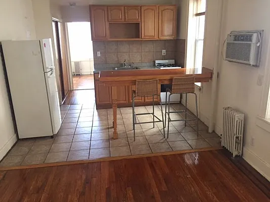 Rented by Elenora Dantchev, LREB | media 4