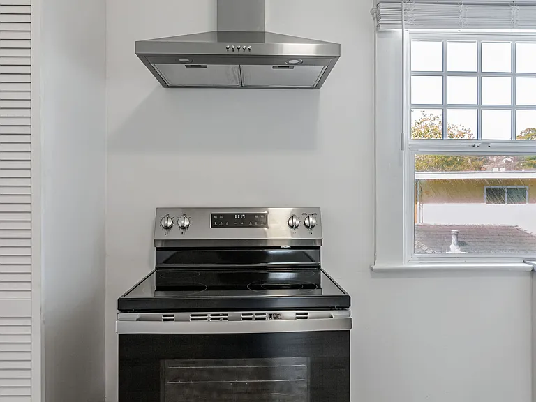 110 Bodega Ave #A — Photo 5