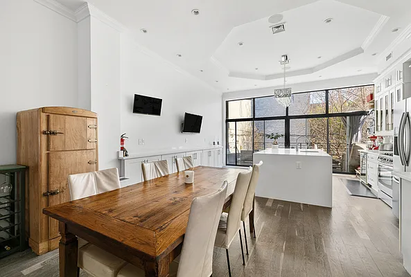 Rented by Keller Williams NYC | media 26