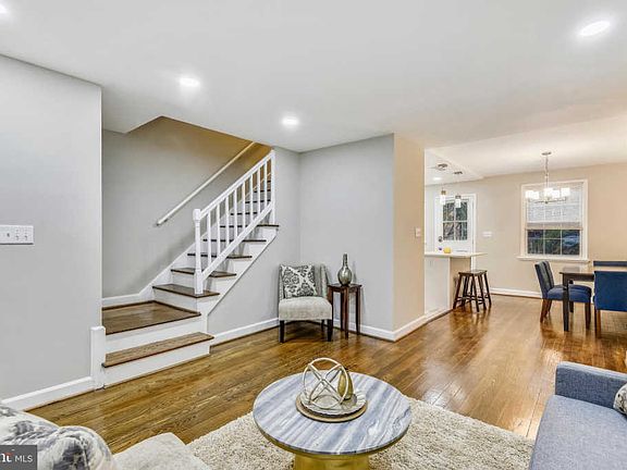 3rd image of 3022 S Abingdon St
