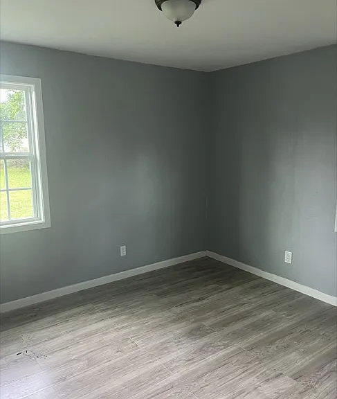 302 E Spruce St — Photo 2