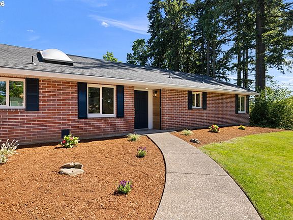 4th image of 4200 SE Risley Ave