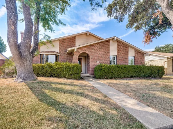 2202 Village Crest Dr, Garland, TX 75044