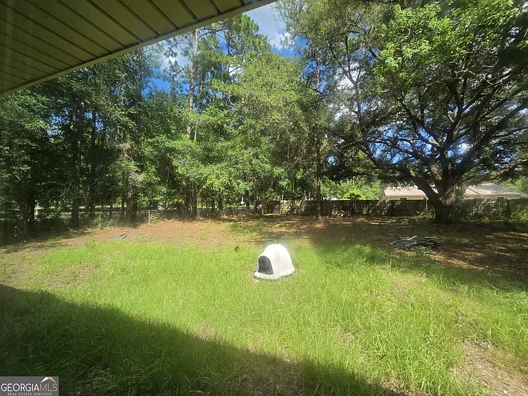 504 Martha Dr — Photo 32