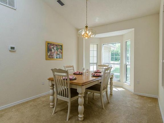 4th image of 636 Erin Way