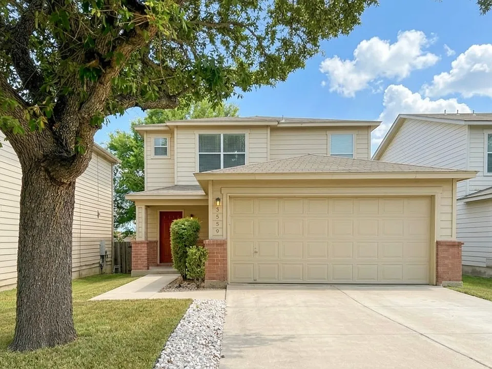 5559 Spring Walk