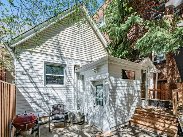 29 Raglan Ave, Toronto, ON M6C 2K7