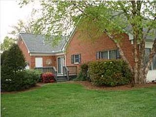 3rd image of 1114 Constitution Dr