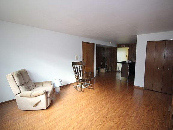 4th image of 3938 W 104th St APT 1C