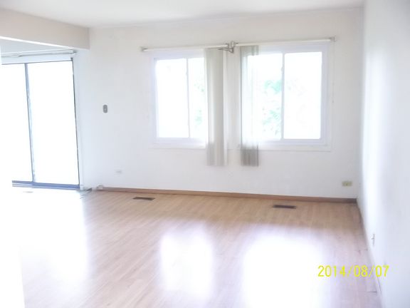 3rd image of 713 Driftwood Ct #3