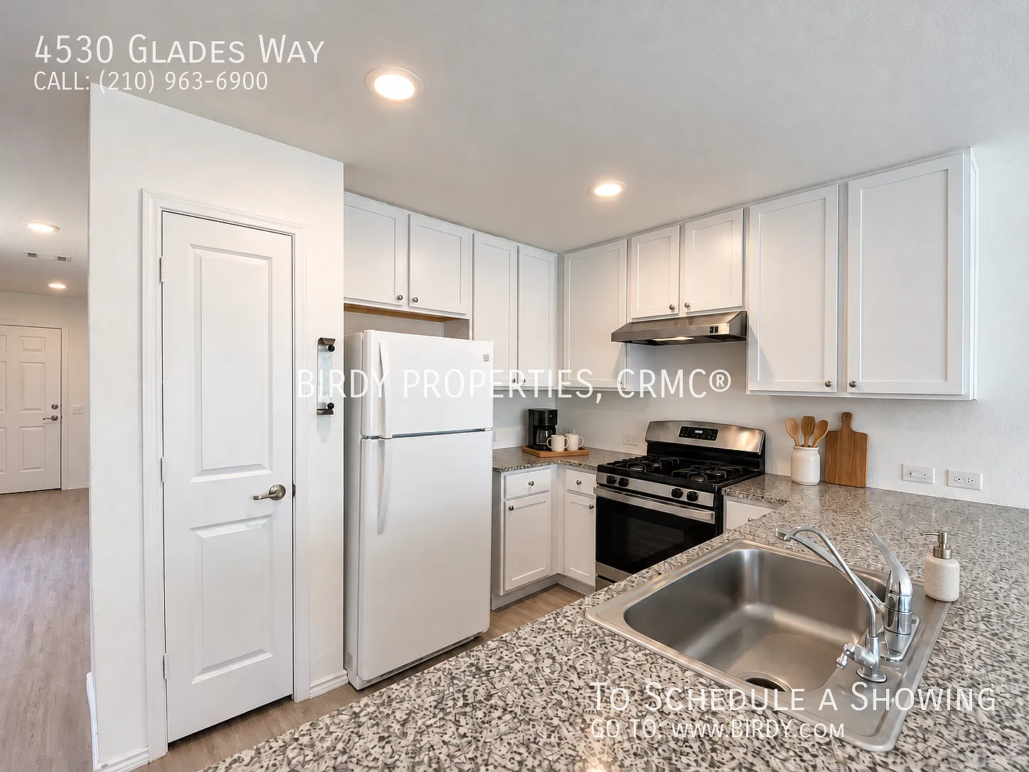 "Charming 4-Bedroom Haven with Granite Countertops in San Antonio 4530 Glades Way!" — Photo 4