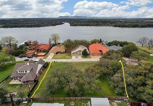 1st image of 120 Hidden Oaks Dr