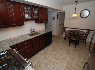 3205 Farragut Ct, Bensalem, PA 19020