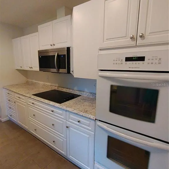 100 S Stone St #A — Photo 7