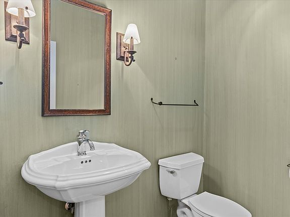 3rd image of 950 Augusta Way APT 209