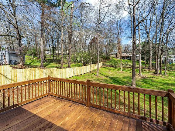 5th image of 307 Fran Ln