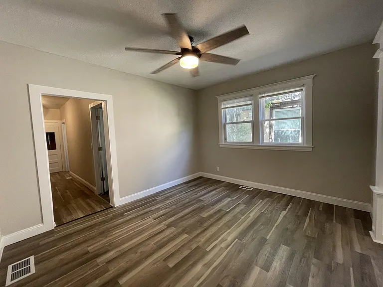 2720 Dupont Ave S #1 — Photo 9