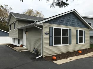 1123 N Fairfield Rd, Round Lake Beach, IL 60073