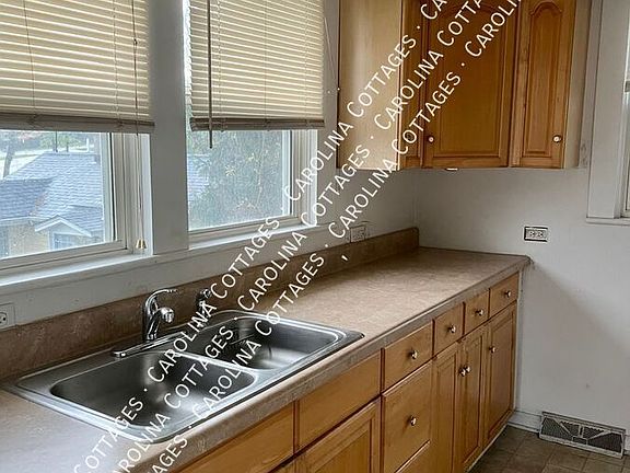 3rd image of 730 Oakland St #3