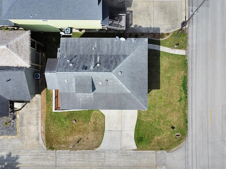 710 Kipp Ave — Photo 3