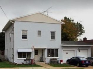 215 1/2 N Center St, Beaver Dam, WI 53916