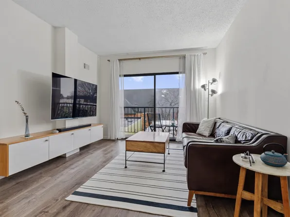 318 38th Street image 1 of 22