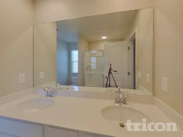 1715 Southwold Ln — Photo 6