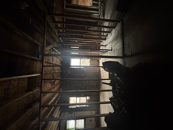 3rd image of 8350 S Green St