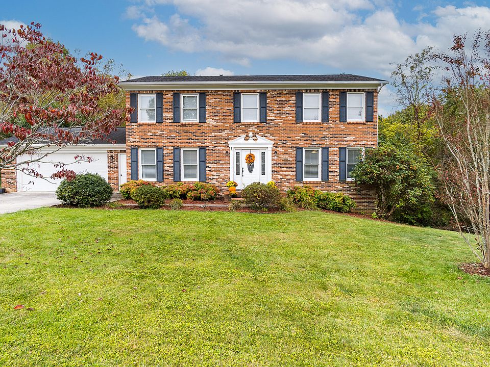 1st image of 133 Stonehenge Dr