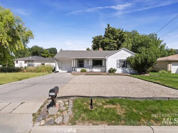 2111 S 10th Ave, Caldwell, ID 83605