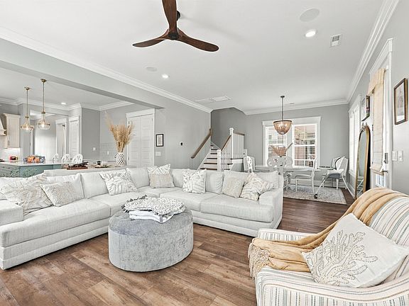5th image of 8086 Laurel Ash Ave.