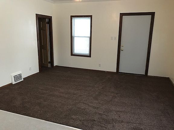 5th image of 28 W Melvin Ave