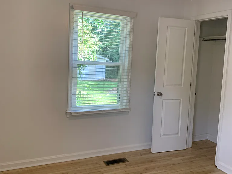 2334 Johnson Ferry Rd NE — Photo 18
