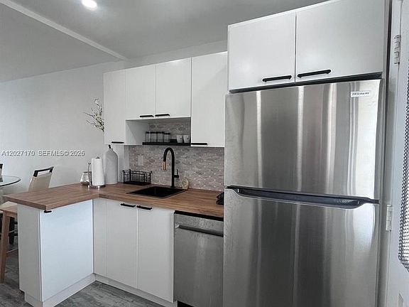 3rd image of 2910 Point East Dr APT M609