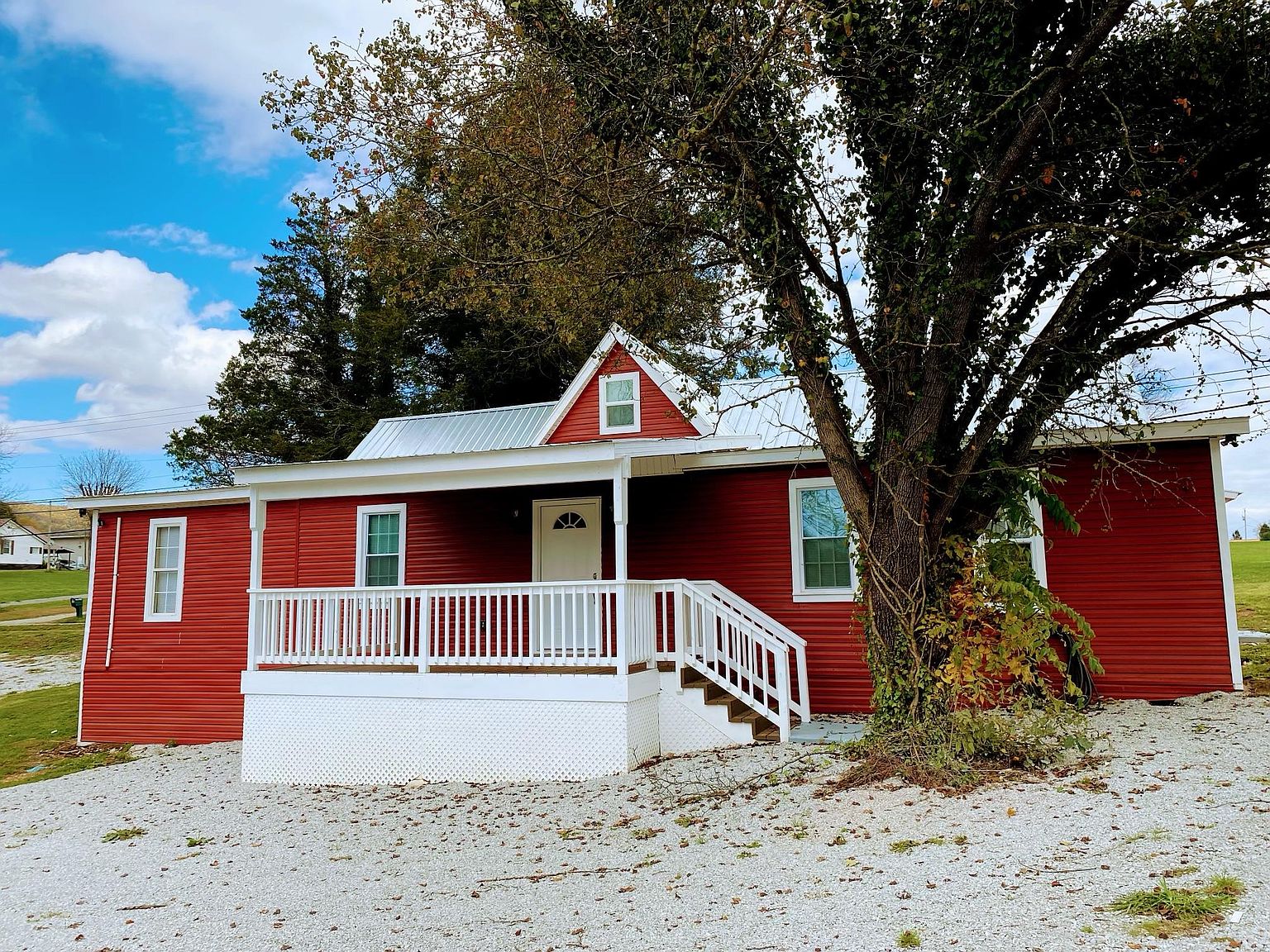 300 Glade Springs Rd C, La Follette, TN 37766 Zillow