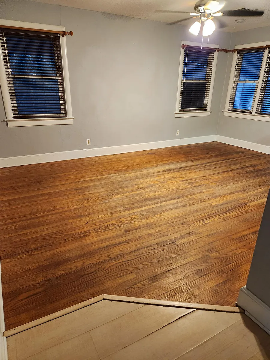 Living Room is now blue just like the hallway. - 3532 Stratford Blvd
