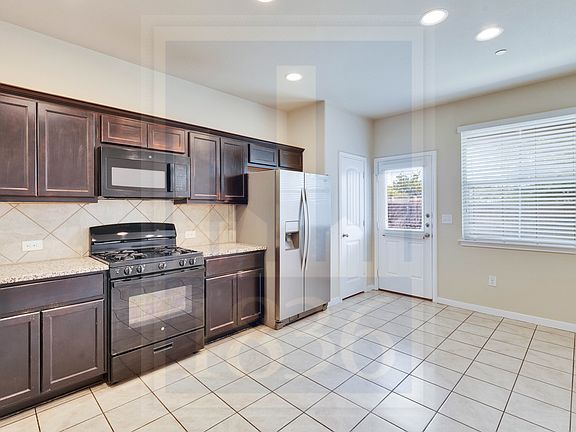 4th image of 2880 Donnell Dr Unit 601